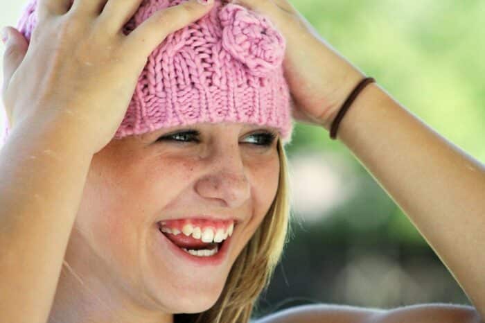 Adolescente mostrando emociones intensas y sensación de sobrecarga emocional